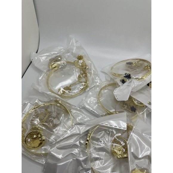 30 Pack Jewelry Box (4 Pieces Per Set/30 Sets Included) Clover Flower Jewelry - Picture 7 of 12